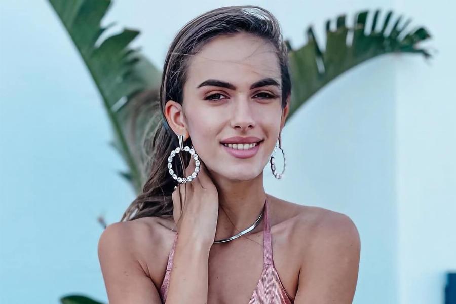 Ο γιος του Πλούταρχου είναι ερωτευμένος: Το γνωστό μοντέλο με την οποία κυκλοφόρησαν πρόσφατα σε νυχτερινή έξοδο