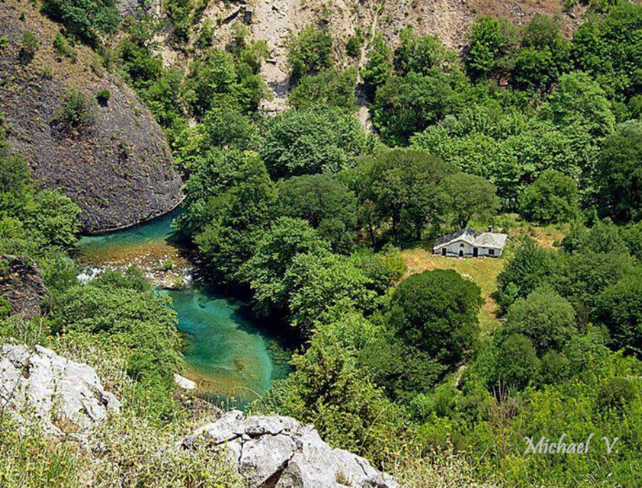 Ομορφιά που σε παραλύει: Είναι δύσκολο να το πιστέψεις αλλά αυτό το παραμυθένιο τοπίο βρίσκεται στην Ελλάδα