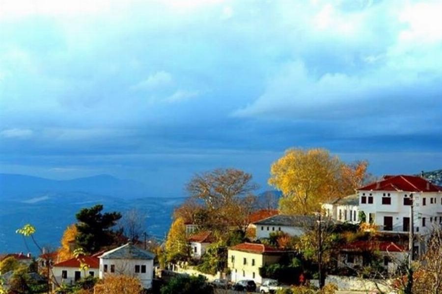 Μαγική θέα και ονειρεμένο τοπίο: Η Πορταριά είναι  το χωριό στο Πήλιο που μοιάζει με ανθισμένο μπαλκόνι