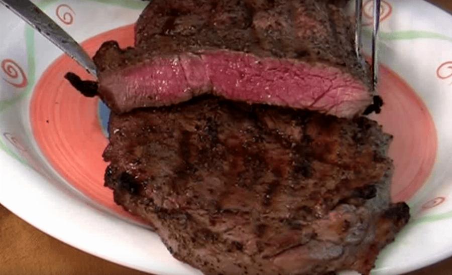 Το τέλειο κόλπο μαγειρικής: Κάντε οποιοδήποτε κομμάτι κρέας τρυφερό σαν φιλέτο με αυτό το κόλπο που ελάχιστοι γνωρίζουν