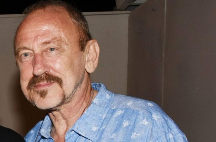 Αγνώριστος ο κακός του “Παρά Πέντε”: Αδυνατισμένος και άλλος άνθρωπος, σήμερα δεν θα τον γνώριζε ούτε η Ζουμπουλία