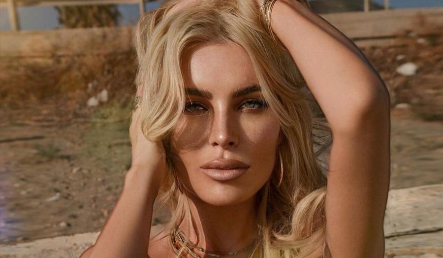 Φόρεσε αυτό το μαγιό και προκάλεσε πανικό: Στιγμές χαλάρωσης στη Μύκονο για την Κατερίνα Καινούργιου