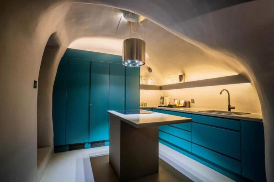 Η απόλυτη χλιδή για την Αθηνά Οικονομάκου: Το υπερπολυτελές ξενοδοχείο του συζύγου της στην Μύκονο