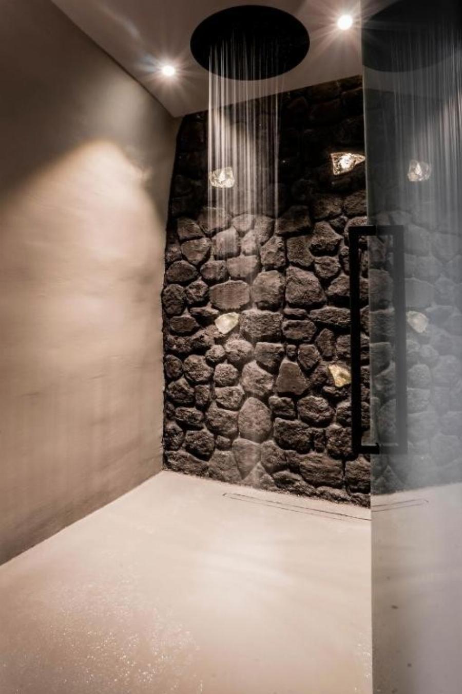 Η απόλυτη χλιδή για την Αθηνά Οικονομάκου: Το υπερπολυτελές ξενοδοχείο του συζύγου της στην Μύκονο