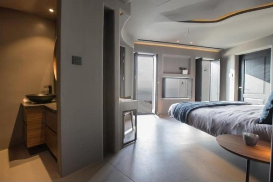 Η απόλυτη χλιδή για την Αθηνά Οικονομάκου: Το υπερπολυτελές ξενοδοχείο του συζύγου της στην Μύκονο