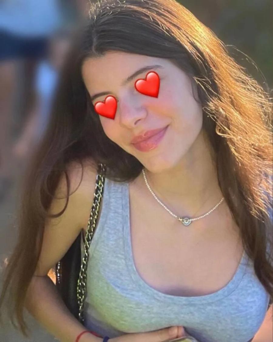 Σαν δυο σταγόνες νερό: Η κόρη της Ελένης Μενεγάκη, Βαλέρια Λάτσιου, μεγάλωσε και είναι μία καλλονή ίδια η μητέρα της