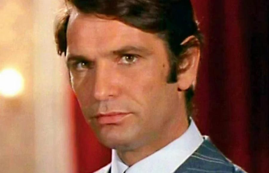 Νίκος Κούρκουλος: Ο πρώτος του γάμος, ο έρωτας με την Μαριάννα Λάτση, το χαστούκι απ’ τον Καζάκο και οι θάνατοι που τον στοίχειωσαν