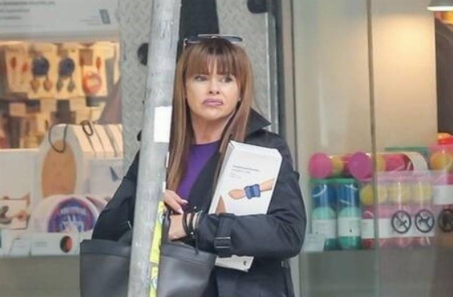 Έγραψε ιστορία στις πασαρέλες των 90s: Η Ίνα Λαζοπούλου σήμερα παραμένει μια καλλονή