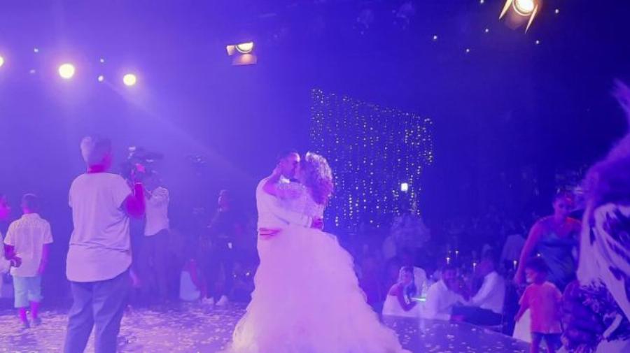 Γλέντησαν μέχρι το πρωί: Ο πρώτος χορός του νεόνυμφου ζεύγους Μαυρίκιου και Ιλάειρας