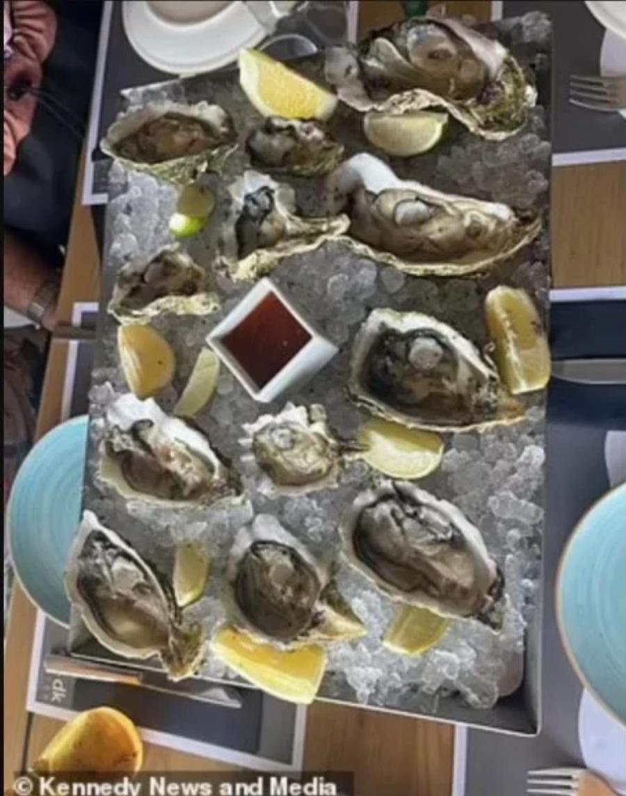 Χρυσά τα 12 στρείδια στη Μύκονο: Ζευγάρι πλήρωσαν 400ευρώ και έκανε καταγγελία για εξωφρενικό λογαριασμό