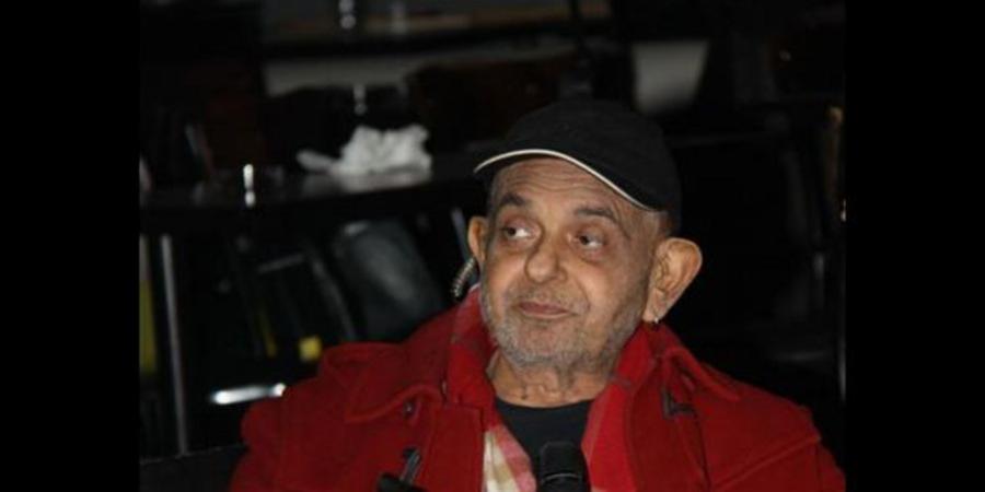 Σάκης Μπουλάς: Η επιθυμία των γονιών του να γίνει δικηγόρος, οι 2 γάμοι, ο έρωτας με την Αλεξάνδρα και το ξαφνικό τέλος