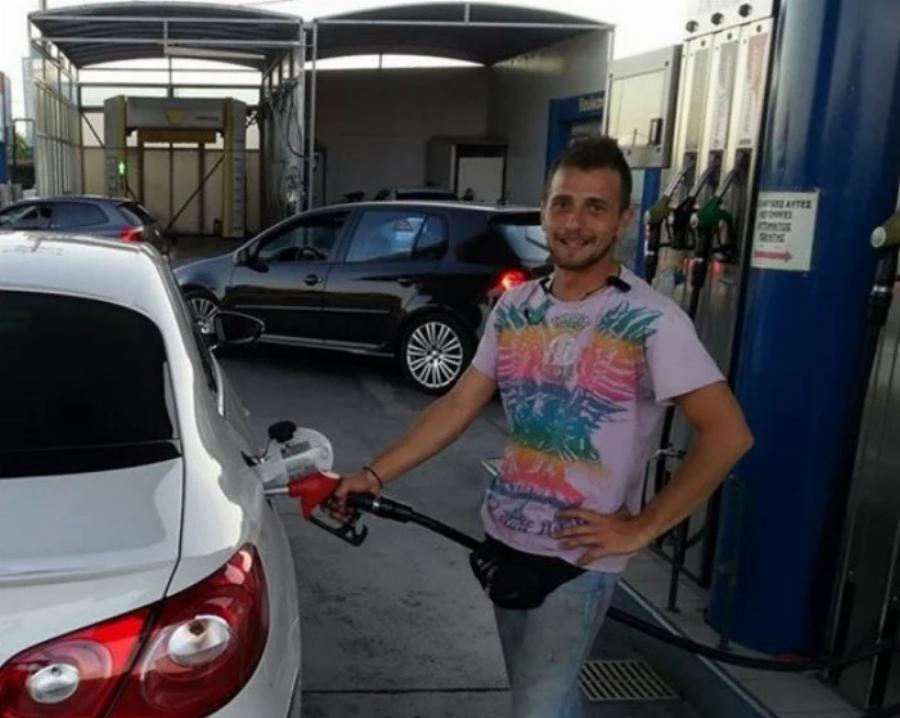 Αληθινή ιστορία: Ο 28χρονος Μιχάλης που ξεγελάει τον θάνατο εδώ και 3,5 χρόνια παραδίδει μαθήματα αγάπης και αισιοδοξίας