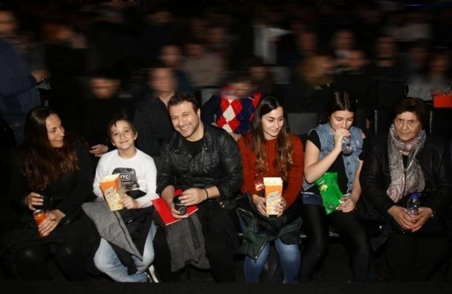 Τη λατρεύει σαν το «καλύτερο παιδί» και είναι ολόιδιοι: Η μητέρα του Γιάννη Πλούταρχου που έχει τρελή αδυναμία στον γιο της