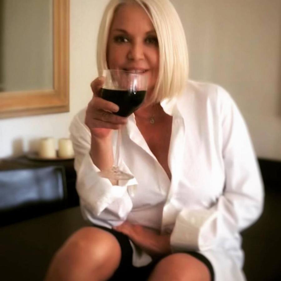 Ρούλα Κορομηλά: Οι 10 εξωσωματικές, οι προσπάθειες για υιοθεσία, η κατάθλιψη, η περιπέτεια της υγείας της και το αυτοάνοσο νόσημα