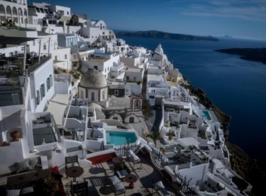 Τραγωδία με 29χρονο εργαζόμενο στη Σαντορίνη: Τον έψαχναν οι συνάδελφοι και τον βρήκαν κρεμασμένο στο δωμάτιο του