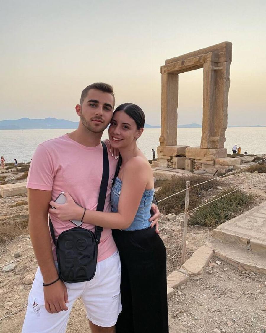 Μεγάλωσε ο «Γιαννάκης» από τους «Ευτυχισμένους Μαζί»: Πιο ερωτευμένος από ποτέ σε διακοπές με την αγαπημένη του