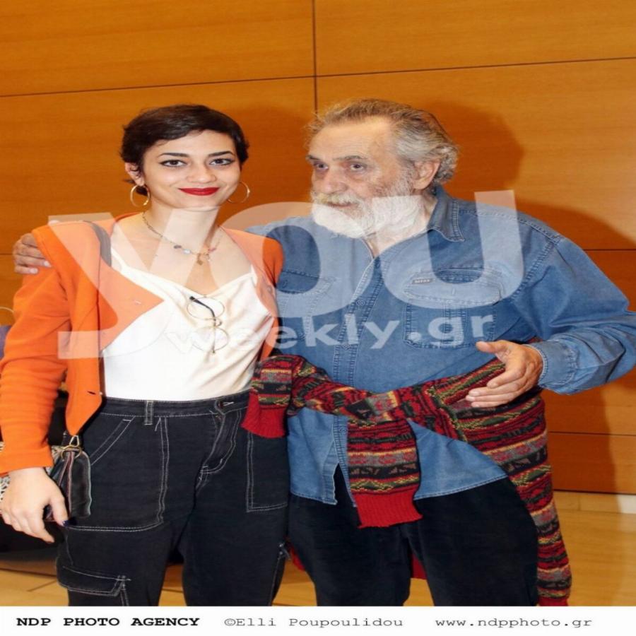 Με σπάνια εξωτική ομορφιά: Η φωτογραφία του Κώστα Αρζόγλου με τη μικρή κόρη, Μαρία