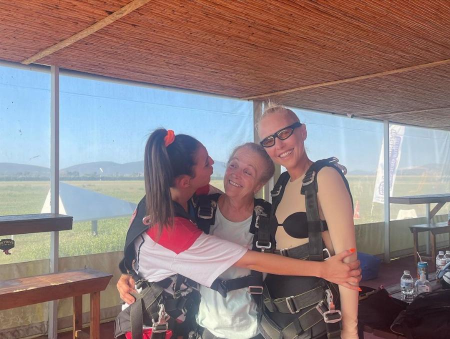 Το άλλο μισό της Τάμτα: Οι σπάνιες εικόνες μαμάς και κόρης που δείχνουν το υπέροχο δέσιμό τους