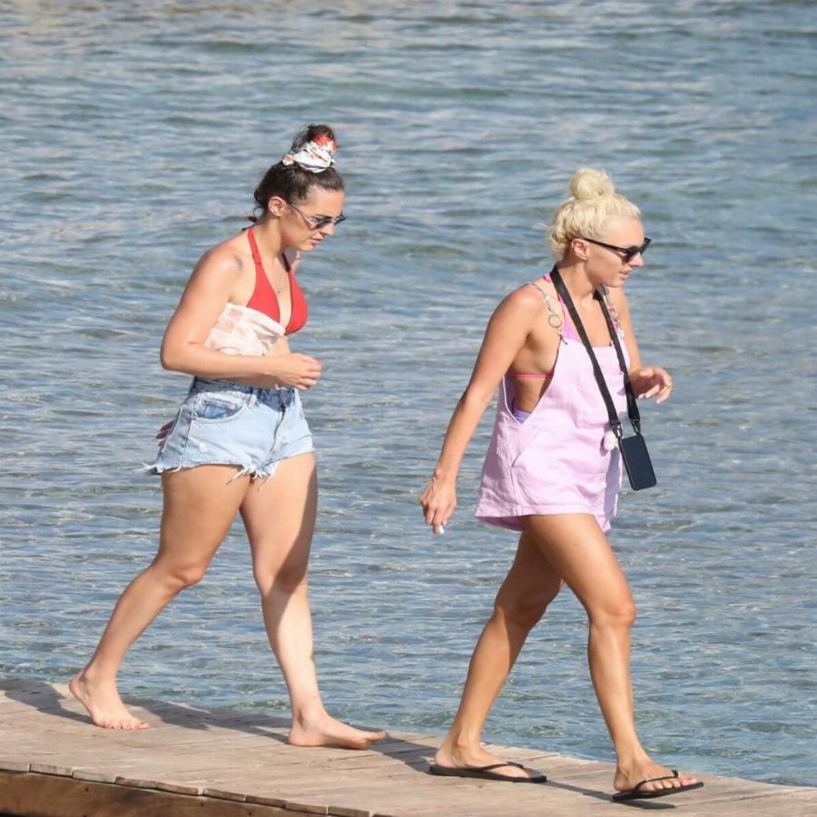 Το άλλο μισό της Τάμτα: Οι σπάνιες εικόνες μαμάς και κόρης που δείχνουν το υπέροχο δέσιμό τους