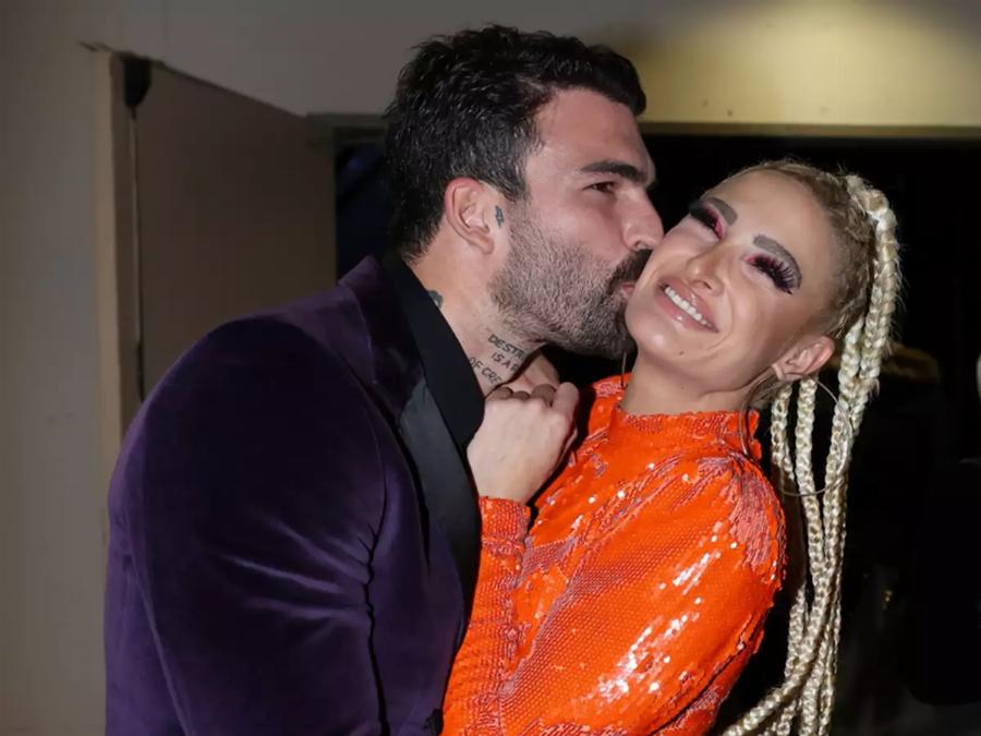 Ο Δημήτρης Αλεξάνδρου μιλά με τα πιο τρυφερά λόγια στην Ιωάννα Τούνη λίγους μήνες πριν αποκτήσουν το πρώτο τους παιδί