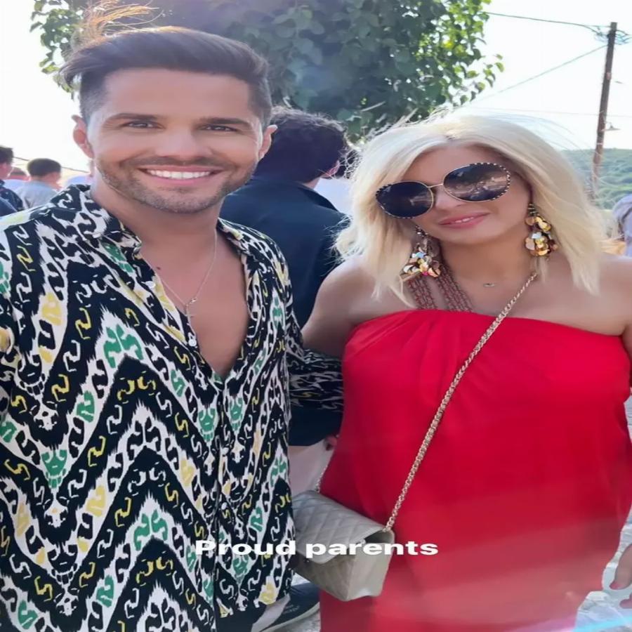 Ο γιος του Γιώργου Τσαλίκη μεγάλωσε και έγινε νονός – Φωτογραφίες από την βάφτιση