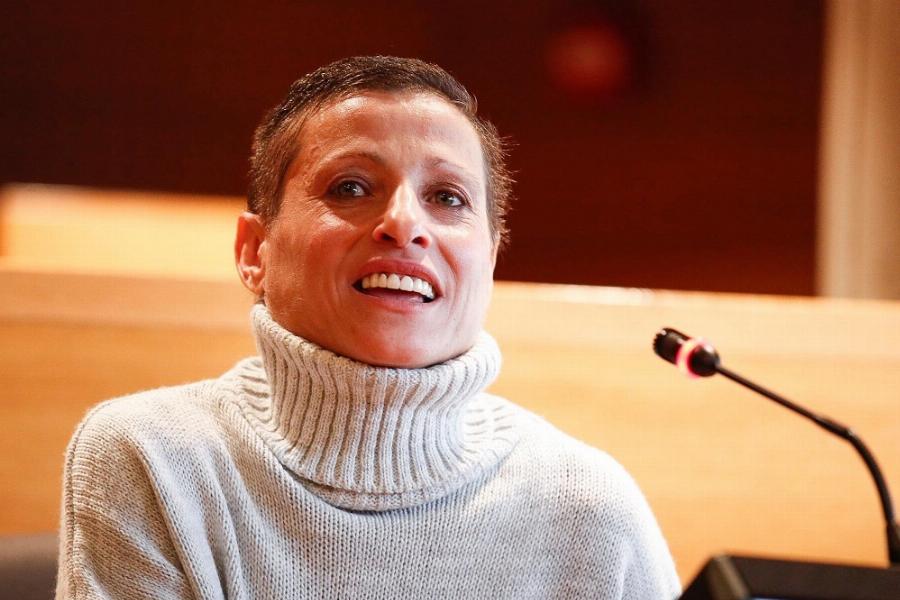 Όλο το ίντερνετ έχει ξετρελαθεί με τη Σόνια Τσεκίνη: Τερματίζει 1η ενώ κάνει χημειοθεραπείες και οι γιατροί της έδιναν μόνο 3 μήνες ζωής