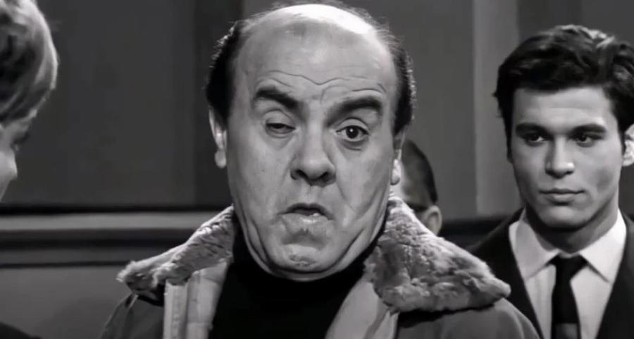 Βασίλης Αυλωνίτης: Τα δύσκολα παιδικά χρόνια, η απόπειρα δολοφονίας, ο εθισμός στον τζόγο, το σκάνδαλο με θαυμάστρια και η διάλυση του γάμου