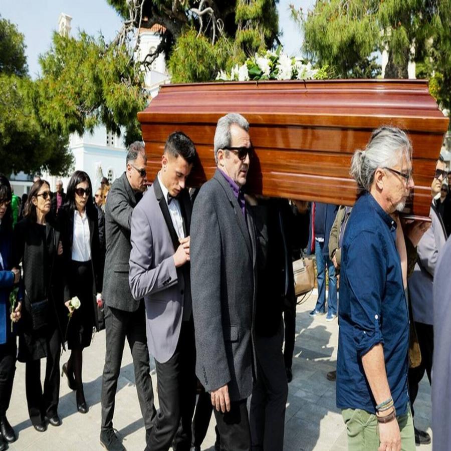 Βασίλης Λυριτζής: Η ενασχόληση με τη μάχιμη δημοσιογραφία, η διάγνωση με όγκο στον εγκέφαλο, η περίεργη σύμπτωση και η τελευταία επιθυμία