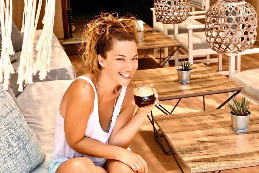 Αρχοντικό και πετρόχτιστο: Αυτό είναι το παραδοσιακό εξοχικό της Βάσως Λασκαράκη και του Λευτέρη Σουλτάτου στη Κρήτη