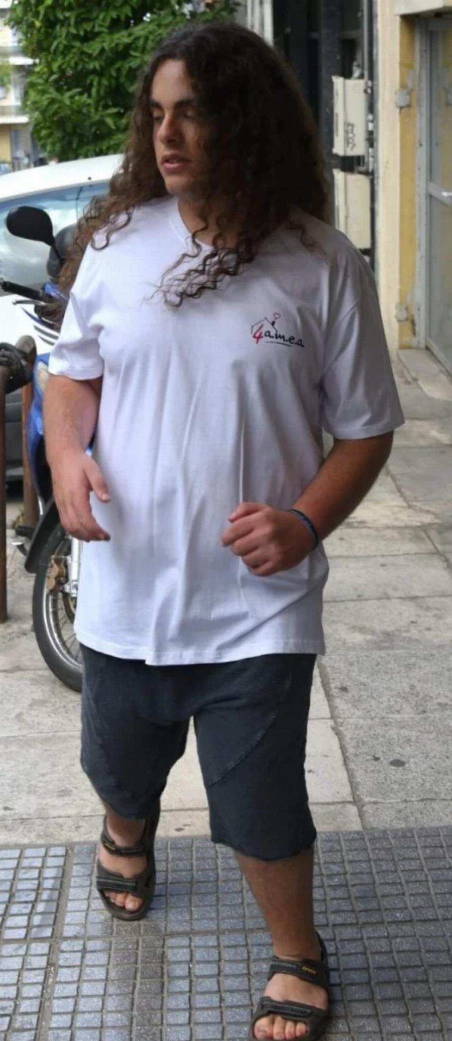 «Όταν έχεις παιδί με αναπηρία, η δική σου ζωή και οι προσωπικές σου ανάγκες εκμηδενίζονται, τη σκυτάλη παίρνει η υγεία του παιδιού»: Η εξομολόγηση της Νένας Χρονοπούλου