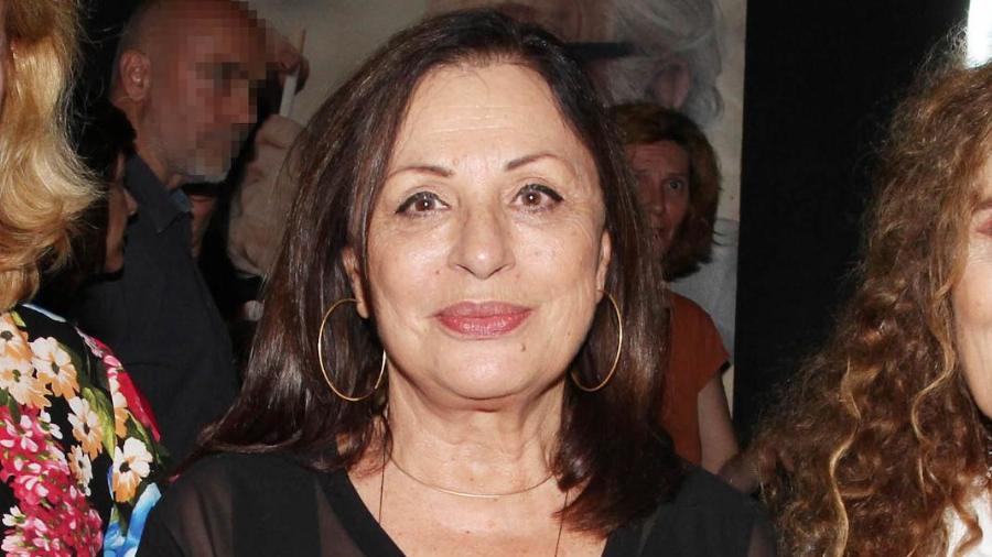 Χάρις Αλεξίου: «Αρρώστια η μοναξιά. Ο γιος μου με προσέχει και με φροντίζει, με αγαπάει και τον καμαρώνω»