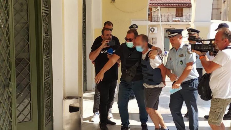 Οι επόμενες ημέρες μετά την γυναικοκτονία στη Ζάκυνθο:Έκκληση να βοηθήσουμε να μεγαλώσει τα 2 αδέρφια του απευθύνει ο 19χρονος Μανώλης