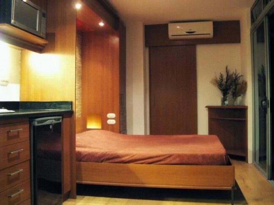 Αυτό είναι το σπίτι κοντέινερ που έρχεται στο χώρο σου, κοιμίζει 4 άτομα, το εσωτερικό του είναι άνετο και η διακόσμηση εξαιρετικά μοντέρνα