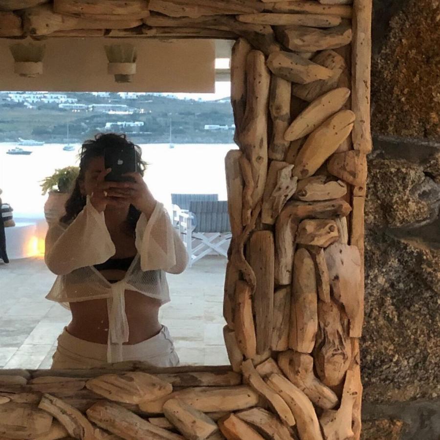 Η Ζένια Μπονάτσου φυσική και όμορφη: Οι καλοκαιρινές φώτο της 25χρονης με μαγιό και χωρίς φίλτρα