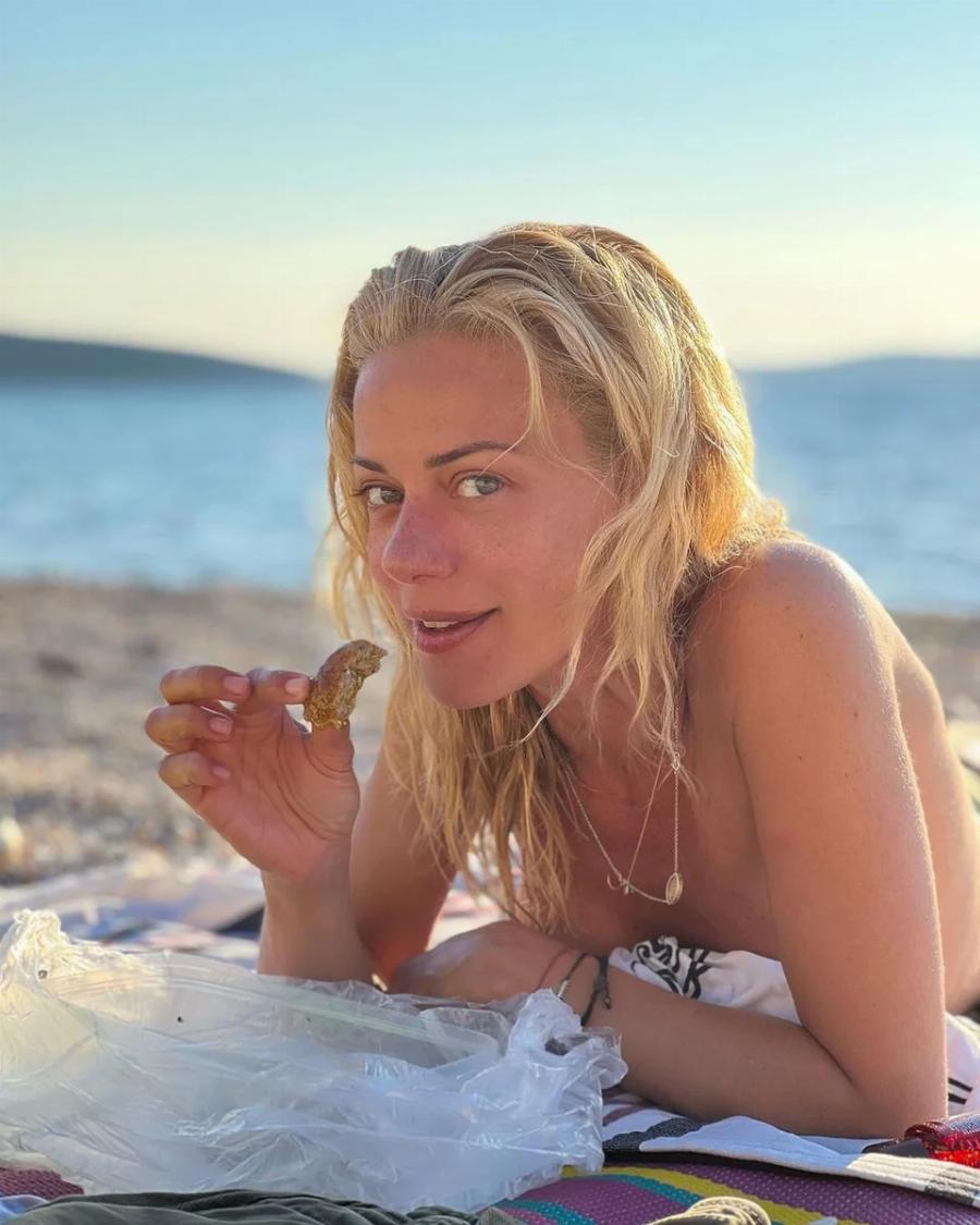 Βγαλμένο από παραμύθι το εξοχικό της Ζέτας Μακρυπούλια: Το ησυχαστήριο που χαλαρώνει η ηθοποιός πριν γυρίσει στην Αθήνα