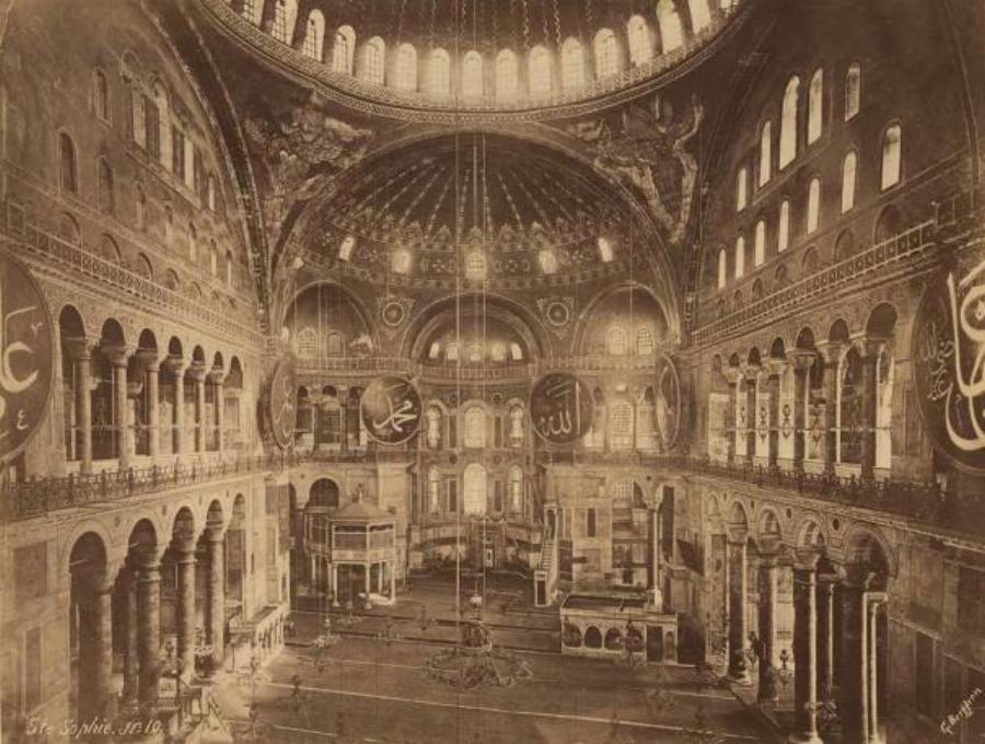 Λευτέρης Νουφράκης: Η άγνωστη λειτουργία στην Αγιά Σοφιά 466 χρόνια μετά την Άλωση της Πόλης και ο τολμηρός ιερέας