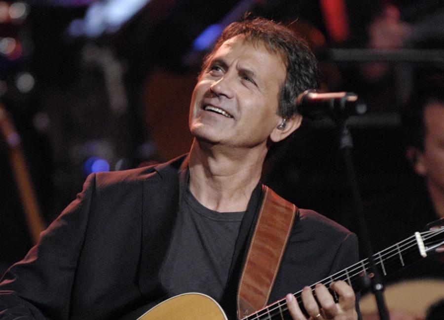 «Ήταν κοντά στο τίποτα και εκεί θα παραμείνουν»: Το ξεσπάσμα του Γιώργου Νταλάρα για τον Σάκη Ρούβα