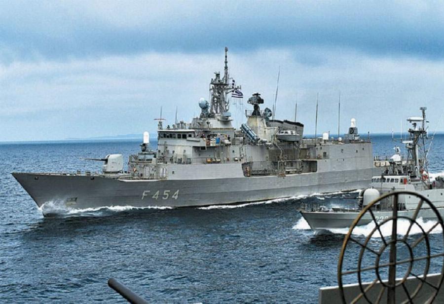 Νεκρή ξαφνικά πρωτοετής δόκιμος του ναυτικού σε εκπαιδευτικό ταξίδι: Η ανακοίνωση του ΓΕΝ