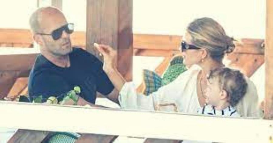 Το Χόλιγουντ στα νησιά: Στην Αντίπαρο για οικογενειακές διακοπές ο Τζέισον Στέιθαμ