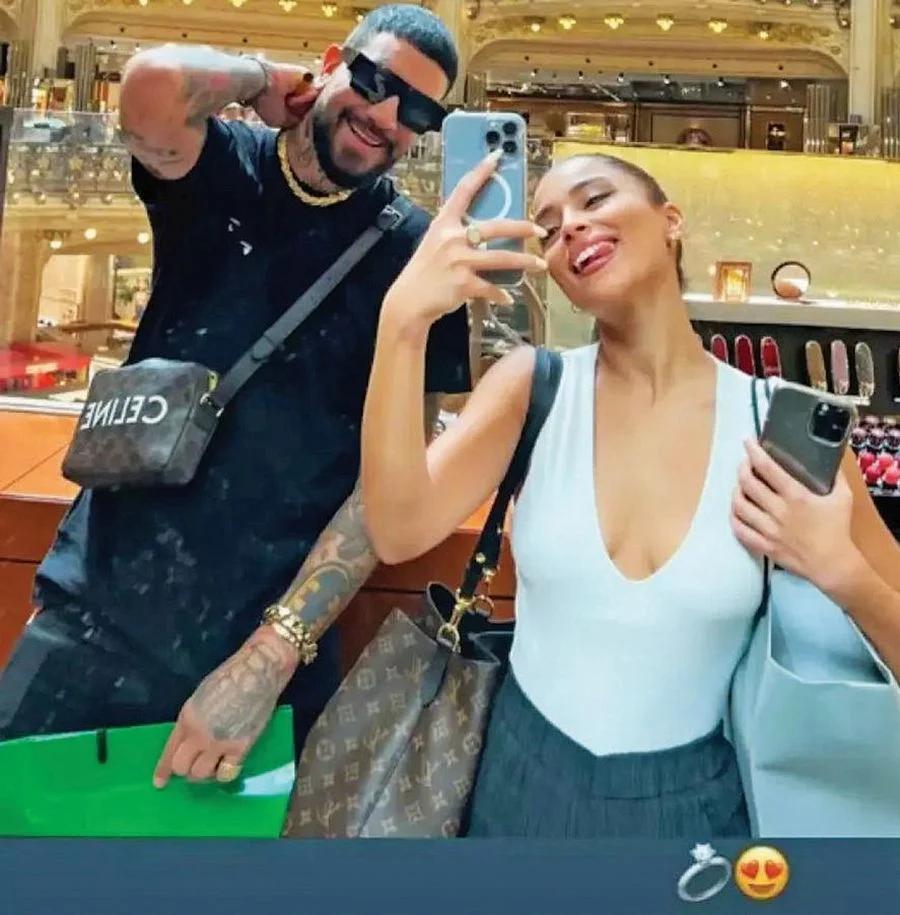 Αρραβωνιάσματα για τον Snik: Η Γιώτα Ιωαννίδου με τεράστιο μονόπετρο στο Παρίσι