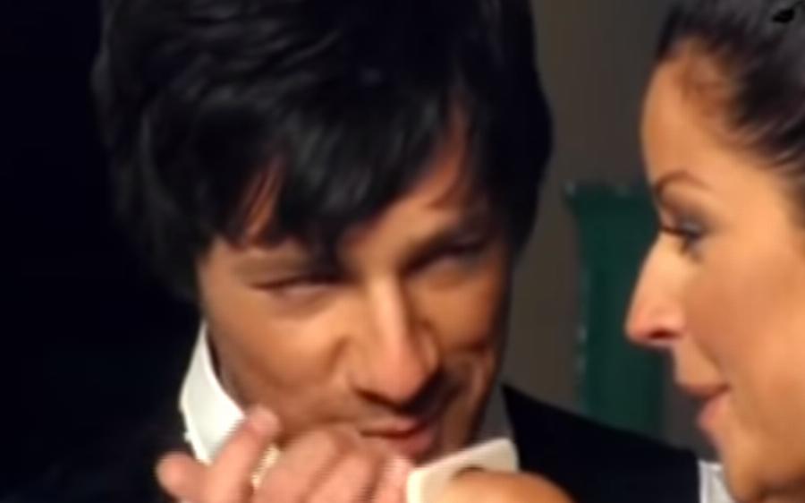 Κούκλος, μελαχρινός και με πολλά μαλλιά: Η εμφάνιση του αγνώριστου Νίκου Μουτσινά πριν 15 χρόνια που δεν θυμάται κανείς