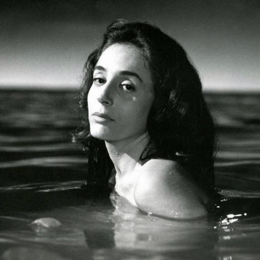 Έλλη Λαμπέτη: Η απόρριψη από τις σχολές, οι 3 γάμοι, η έκτρωση, τα δικαστήρια, η εμπλοκή της σε σκάνδαλο και η μάχη με τον καρκίνο