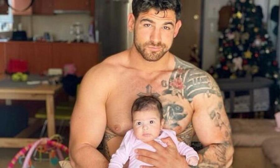 Ετεοκλής Παύλου: Η μοιραία νύχτα πίσω από τον τον ακρωτηριασμό του, ο μεγάλος έρωτας με την Χατζίδου, ο γάμος και η βάφτιση της κόρης του