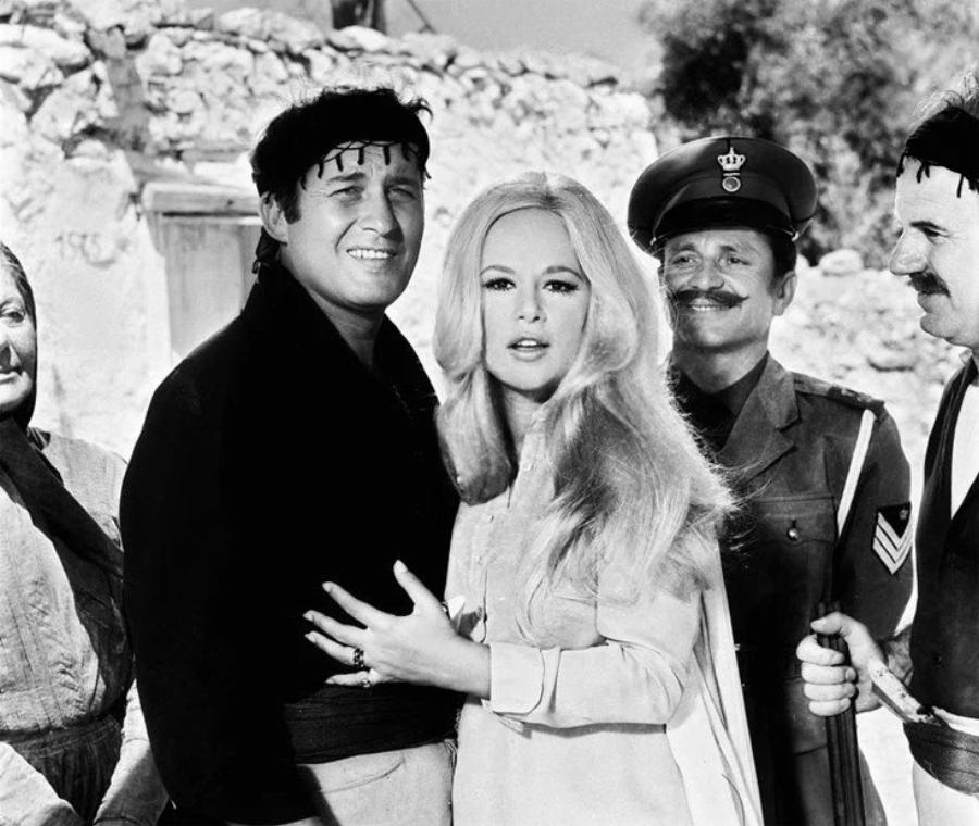 Νίκος Τσούκας: Ο ηθοποιός που δεν έδωσε ποτέ αυτόγραφο, οι μεγάλες επιτυχίες, οι ατάκες που άφησαν εποχή και η απομάκρυνση από τα φώτα της δημοσιότητας