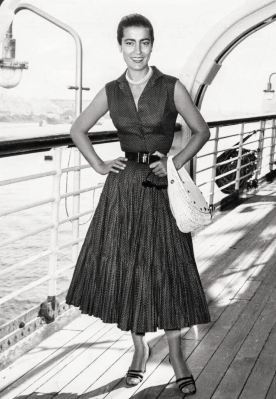 Ειρήνη Παπά: Η “Ελληνίδα Καρυάτιδα”, η ζωή και η καριέρα στο εξωτερικό και το τέλος στα 96 της χρόνια