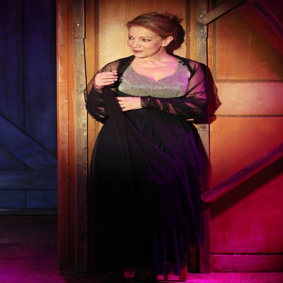 Πέμη Ζούμη: Οι αποτυχημένοι γάμοι, ο νέος ρόλος στο mega, η μονάκριβη κόρη της και το σοβαρό πρόβλημα υγείας