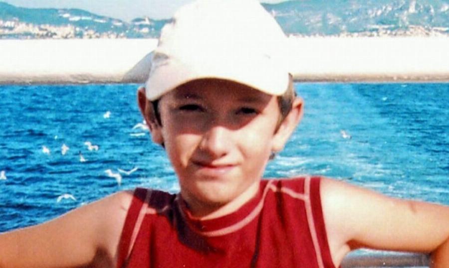 Συγκλονίζει η μητέρα του Άλεξ: «Όλοι ξέρουν που είναι ο γιος μου, αλλά σιωπούν. Όμως είμαι πάντα εδώ, για να τους θυμίζω τι έγινε»