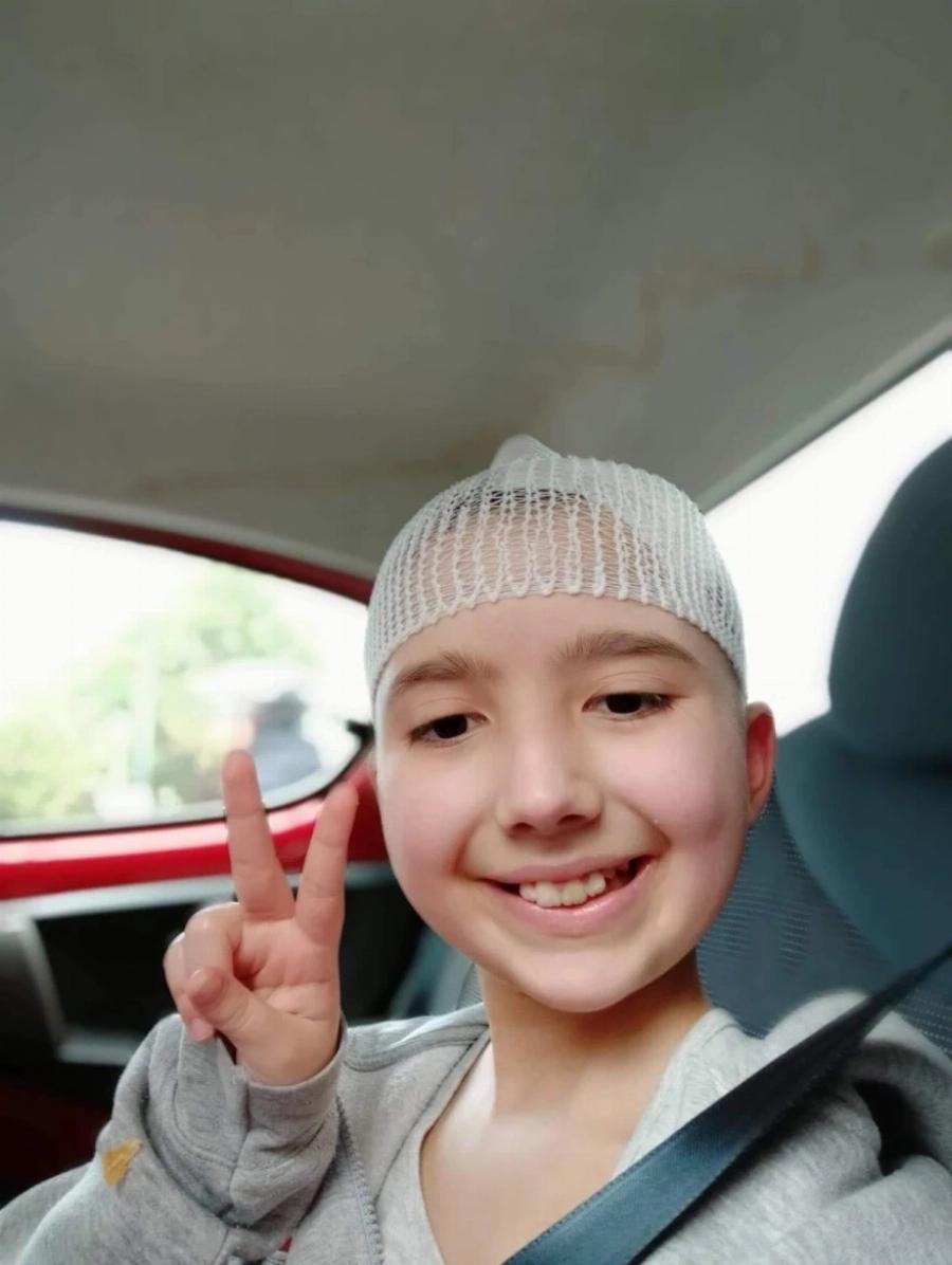 Σ’ ένα χρόνο 6 χειρουργεία: Η 8χρονη Ηλιάνα έδωσε την πιο δύσκολη μάχη, βγήκε νικήτρια και έκανε το όνειρο της πραγματικότητα