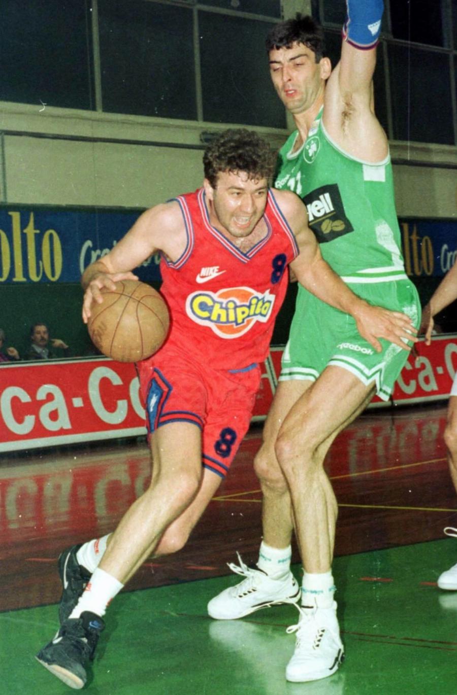 «Δε νιώθω τα πόδια μου»: Το χτύπημα του Μπόμπαν Γιάνκοβιτς με το κεφάλι στη μπασκέτα που κανείς Έλληνας δεν θα ξεπεράσει