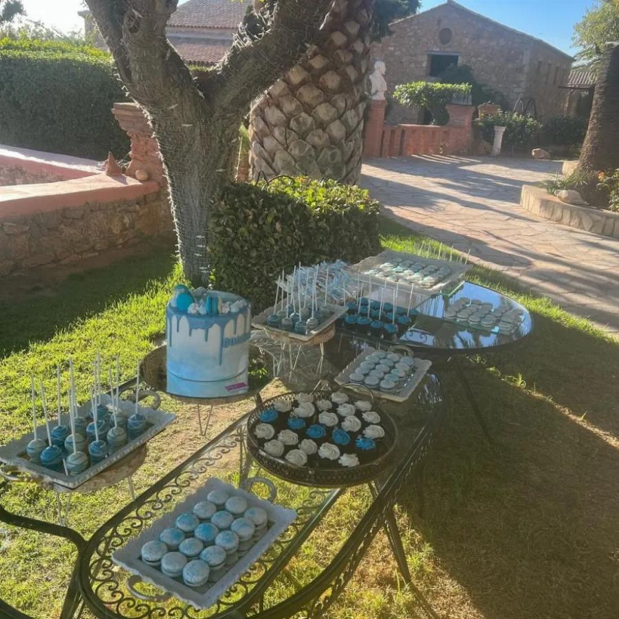 Έλαμπαν από ευτυχία: Φωτεινή Αθερίδου και Κωνσταντίνος Μαγκλάρας βάφτισαν τον γιο τους και παντρεύτηκαν